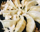 レトルト餃子のキノコバター焼き作り方1写真