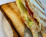 【簡単朝食】レタスチーズホットサンド作り方3写真