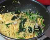 豚肉とほうれん草と卵の中華焼きそば魚醤味作り方14写真