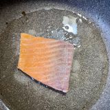 揚げない！サーモンムニエルのヘルシーバーガー作り方2写真