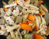 こんにゃくと根菜のにんにく味噌煮込み作り方7写真
