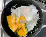 ポリ袋湯煎　かぼちゃと半熟卵ホットサラダ作り方4写真