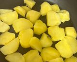 鶏ももとじゃがいもの味噌照り焼き作り方3写真
