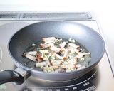 【ベーコンとトマトのジェノベーゼパスタ】作り方3写真