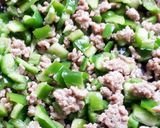 我が家の定番に☆ピーマンと豚挽肉の卵とじ作り方2写真