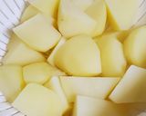 簡単☆イカと新じゃがの酒盗バター炒め作り方1写真