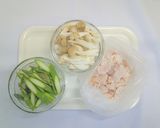 アスパラと鶏ささみの梅肉炒め作り方2写真