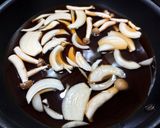 超簡単！きのこ入りつゆだく豚丼！作り方1写真