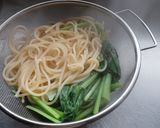 ツナと小松菜の麺つゆガリバタパスタ作り方2写真