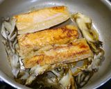 簡単ワンパン！銀鮭と舞茸の酒蒸し作り方4写真