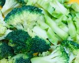 鶏肉＆丸ごとブロッコリーのオイスター炒め作り方1写真