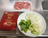 簡単！市販用タレで回鍋肉😃作り方1写真