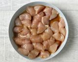 たっぷり人参が主役♪鶏むね肉の照り焼きバター作り方2写真