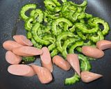 ゴーヤとウインナーのトマたま炒め♪作り方3写真