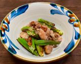 鶏もも肉とオクラのニンニク炒め作り方6写真