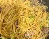 豚挽肉のサルシッチャと春キャベツのパスタ作り方12写真