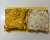 【簡単朝食】チーズオムレツのホットサンド作り方3写真