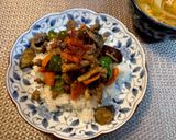 ご飯がすすむ♪なすとひき肉の味噌炒め丼作り方5写真