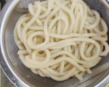 春キャベツと鶏ミンチのカレー焼きうどん作り方1写真