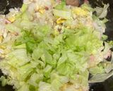 今日のチャーハン(ハム・レタス)作り方3写真