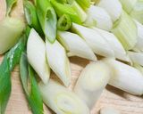 これも捨てがたい、油揚げのお味噌汁😻作り方1写真