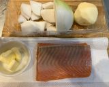 秋先取り！鮭と野菜の濃く旨味噌汁♪作り方1写真