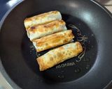余った餃子の皮で♡バリバリウインナー作り方3写真