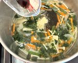 ほうれん草ともずく酢のスープ作り方5写真