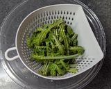 シンプルに山菜を食す♡こごみの酢味噌和え作り方1写真
