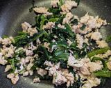 とっても簡単★鶏そぼろのほうれん草炒め作り方3写真