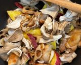 鶏ももとさつまいも・れんこん・舞茸のオイ炒め作り方11写真
