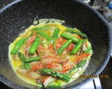 アスパラとたまごサラダフレーク炒め😋作り方3写真