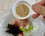 ふりふりおにぎり『ひじき・えだまめ・梅干し』作り方6写真