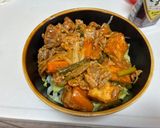 にんにくの芽と人参と豚肉のキムチ炒め＆厚揚げ丼😋作り方3写真