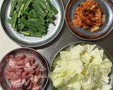 シャキッと旨辛！豚肉キャベツキムチ炒め作り方1写真