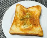 焼くまで30秒!爆速ガーリックトースト作り方4写真