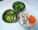 ◆レンジで簡単！しめじと野菜のナムル♪作り方1写真