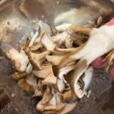 片栗粉だけでカリカリ舞茸の天ぷら作り方1写真