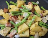 ベーコンじゃがいもインゲンのホットサラダ作り方5写真