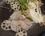 豚肉蓮根豆苗の山葵マヨネーズサラダ作り方2写真