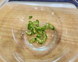 茗荷と青唐辛子の醤油和え作り方3写真