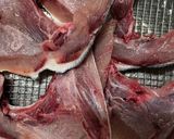 ブリかまと大根の甘辛煮付け作り方1写真
