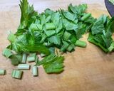 セロリの葉と舞茸とレモンの冷製パスタ作り方3写真