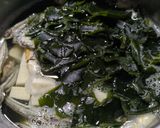 いりこ（煮干し）で栄養満点✨️豆腐とわかめの味噌汁作り方2写真