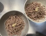 ほっこり美味しい！焦がしネギと鶏肉の親子そば作り方5写真