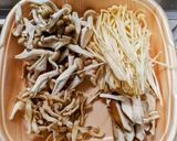 名古屋駅前風！ゆできしめんで具だくさん肉きしめん作り方1写真
