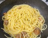 手抜き缶詰めパスタ《カルディの缶詰め》作り方3写真