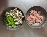 鶏肉、しめじ、ピーマンの柚子胡椒炒め✨作り方2写真