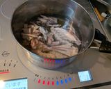 鯵アラをじっくり煮込んで激うま味噌汁作り方3写真