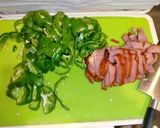 チャーシューピーマンのガリバタ焼きうどん作り方1写真